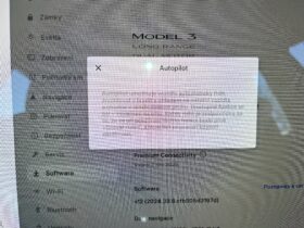 
									Tesla model 3 – Long Range 2019 plný								